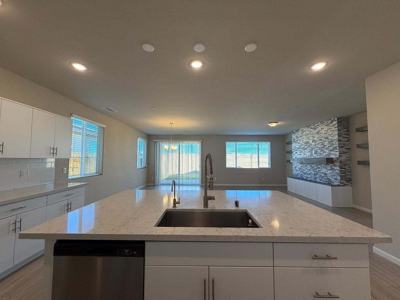 660 Atlantica Dr S - Photo 5 of 21