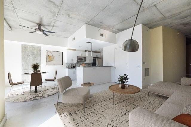 335 W Ponce De Leon Ave Unit 506 - Photo 3 of 49