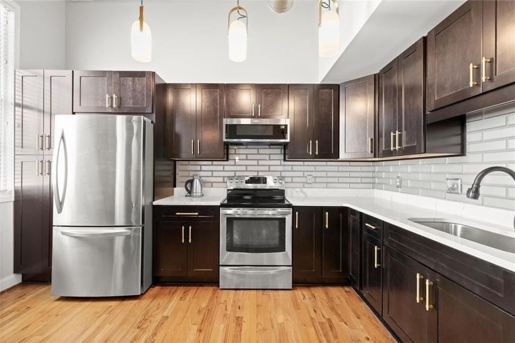 1756 Liberty Ln - Photo 4 of 23