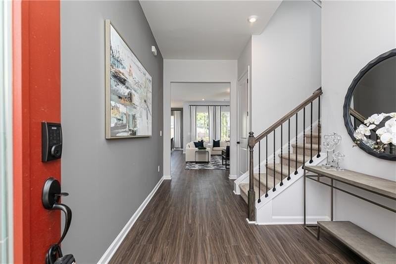 557 Aberdeen Meadow Ln - Photo 3 of 50