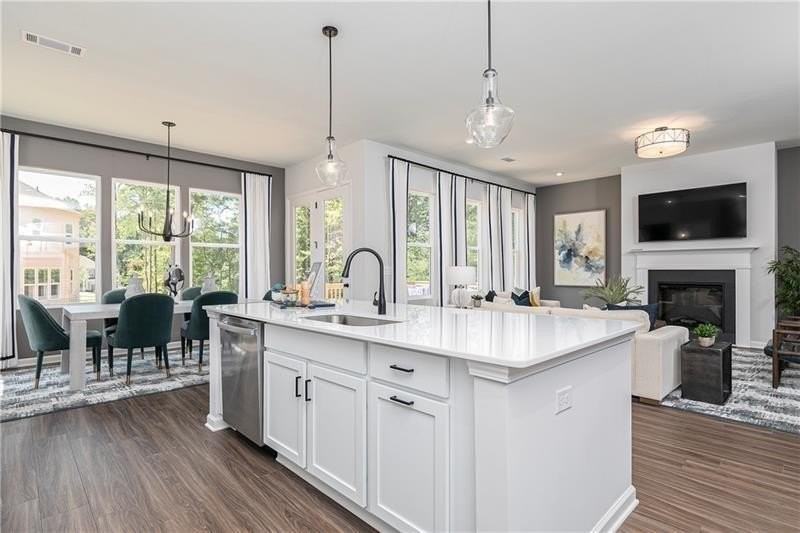 557 Aberdeen Meadow Ln - Photo 7 of 50