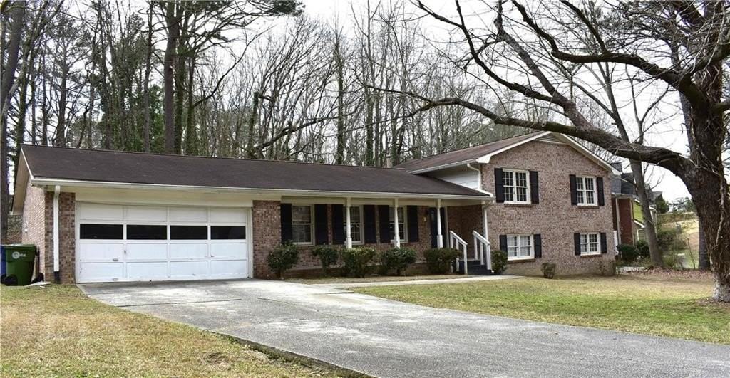 2576 Peyton Woods Trl Sw - Photo 2 of 32