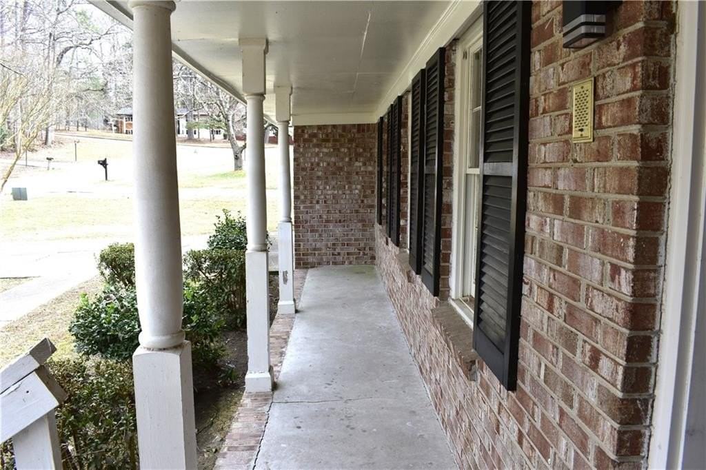 2576 Peyton Woods Trl Sw - Photo 3 of 32