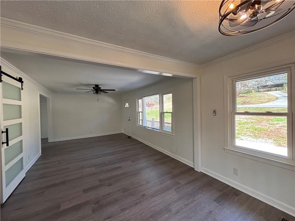 3854 Davis St - Photo 6 of 24