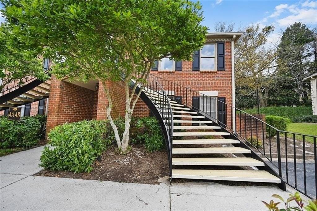 4 Plantation Dr Ne Unit B - Photo 2 of 35