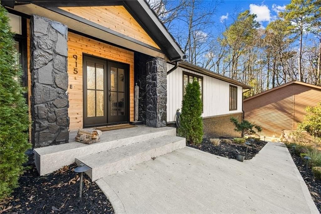 915 Lost Forest Dr - Photo 3 of 50