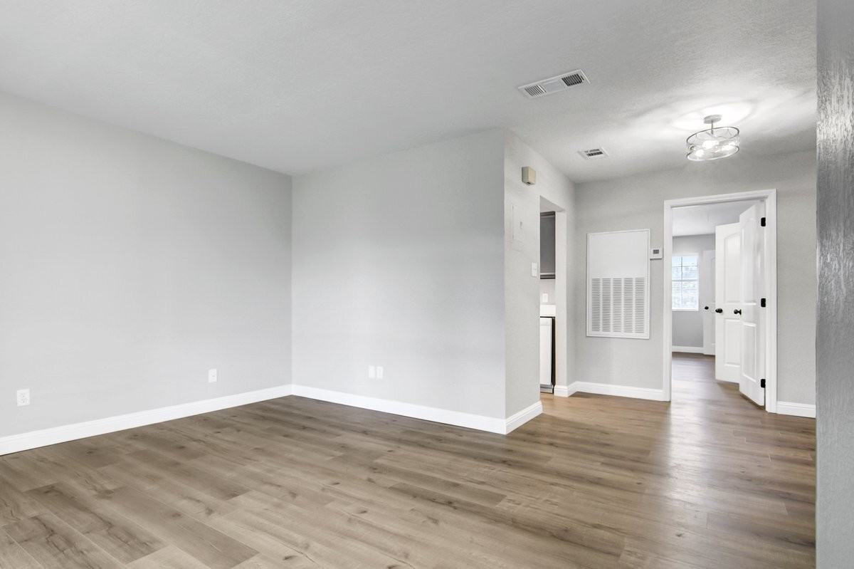 HME - Dowlen Rd - Photo 7 of 50