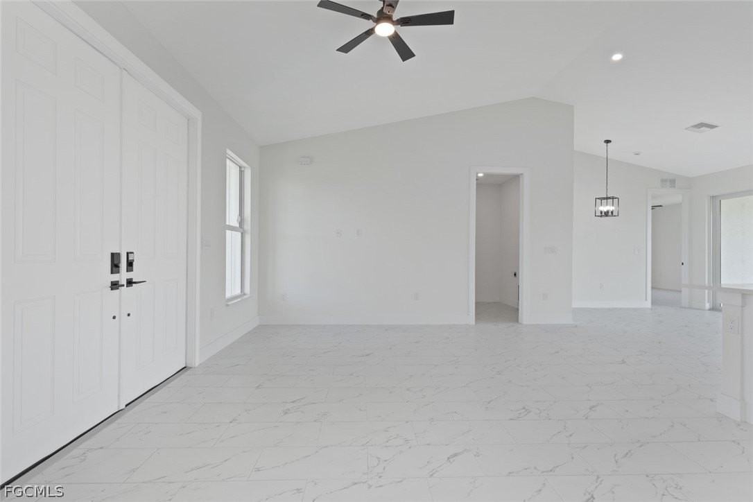 4306 Nw 35th St - Photo 7 of 26