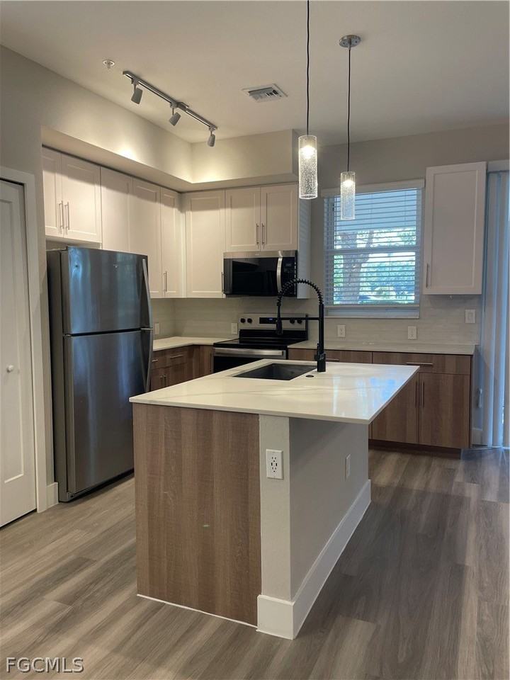 7065 Venice Way Apt 3004 - Photo 4 of 9