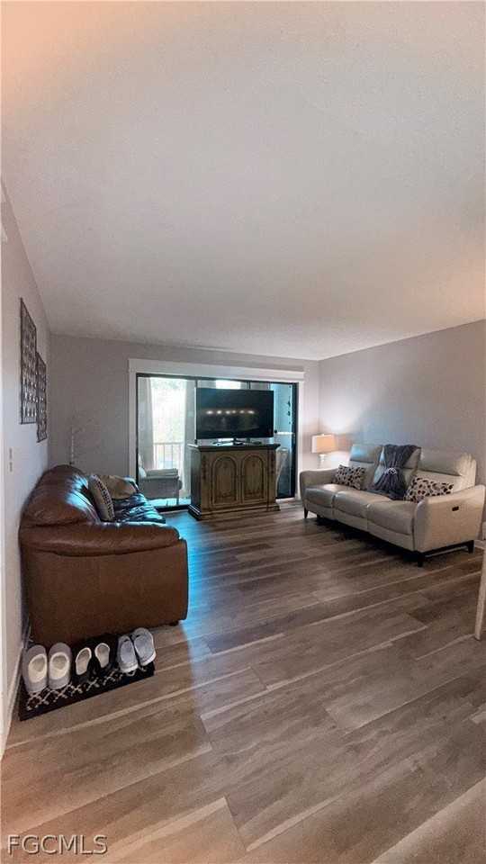 9540 Green Cypress Ln Apt 11 - Photo 5 of 47