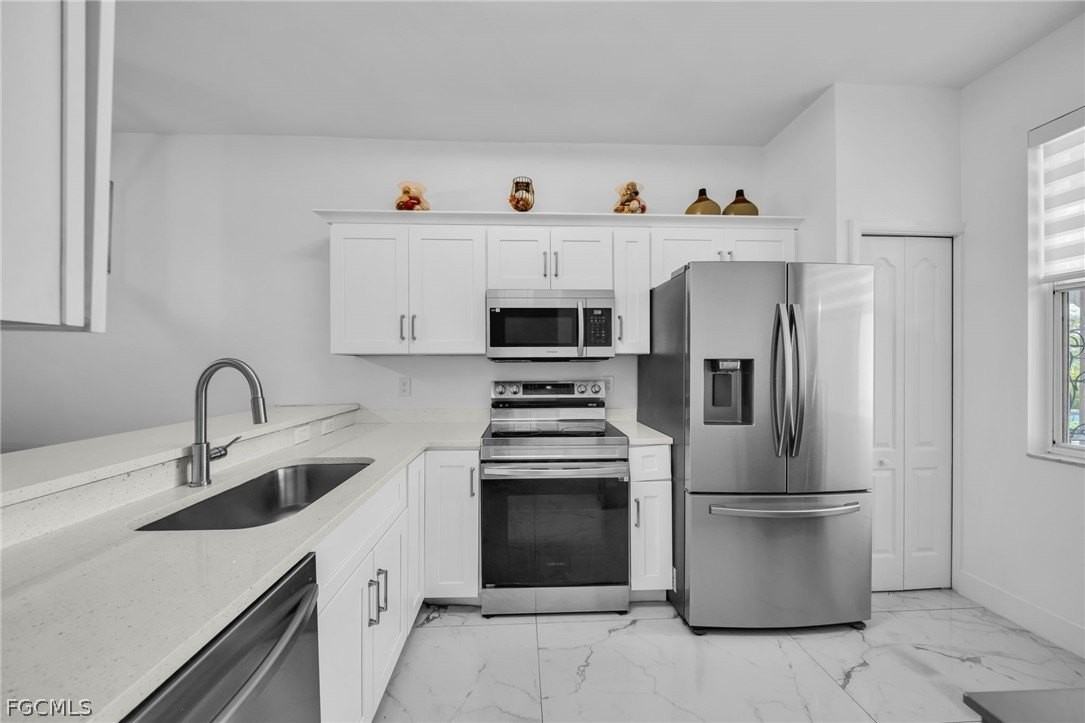 1024 Mainsail Dr Unit 512 - Photo 4 of 18