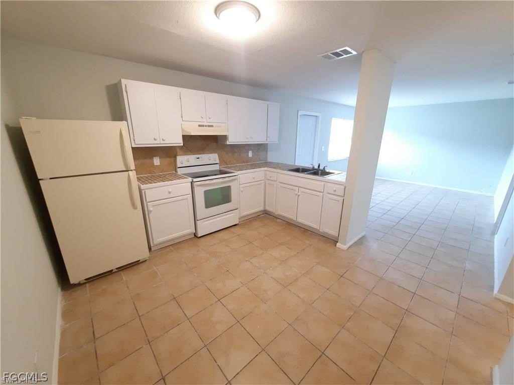 198 Charlotte Ave - Photo 2 of 12