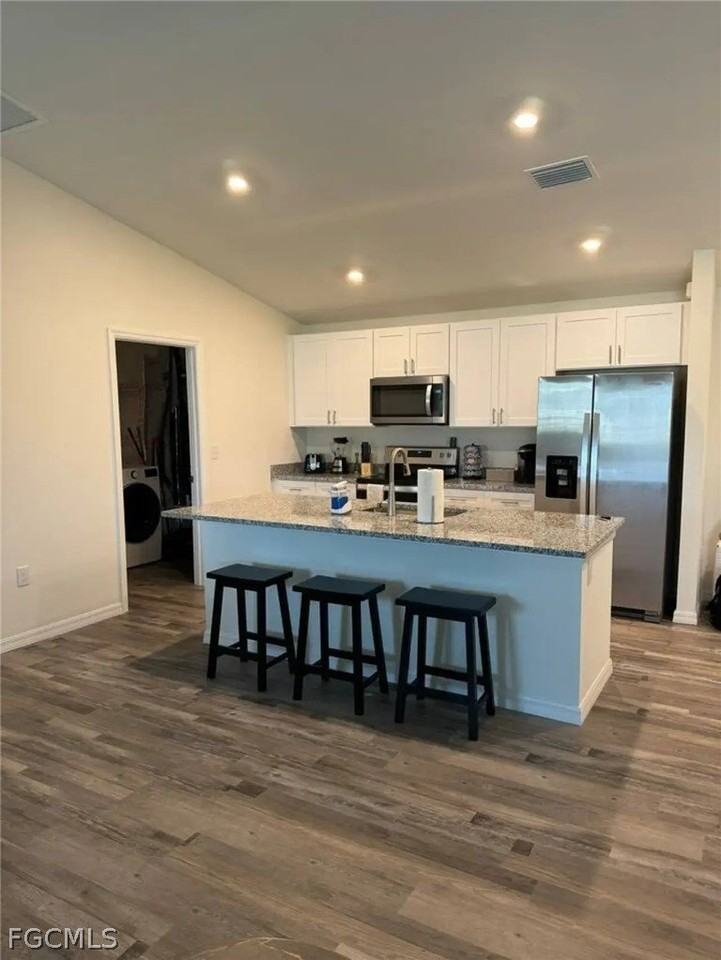 1618 Nw 5th Pl - Photo 5 of 16