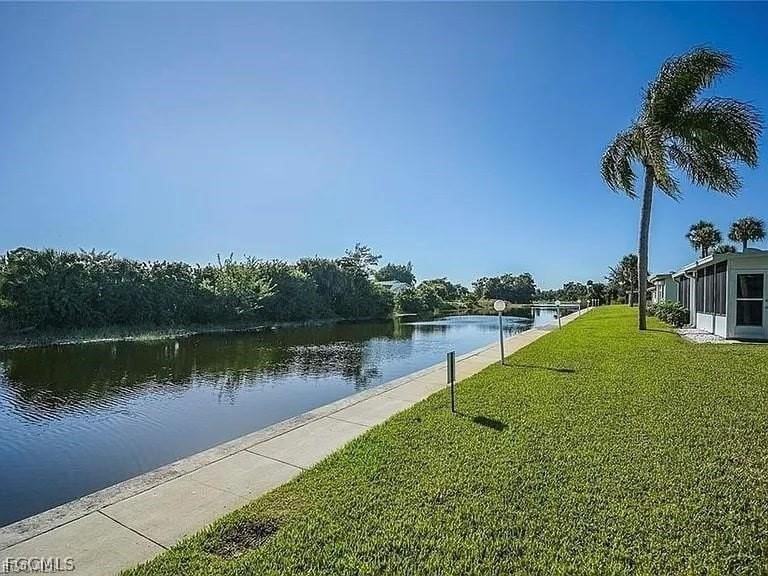 620 Joel Blvd - Photo 2 of 11