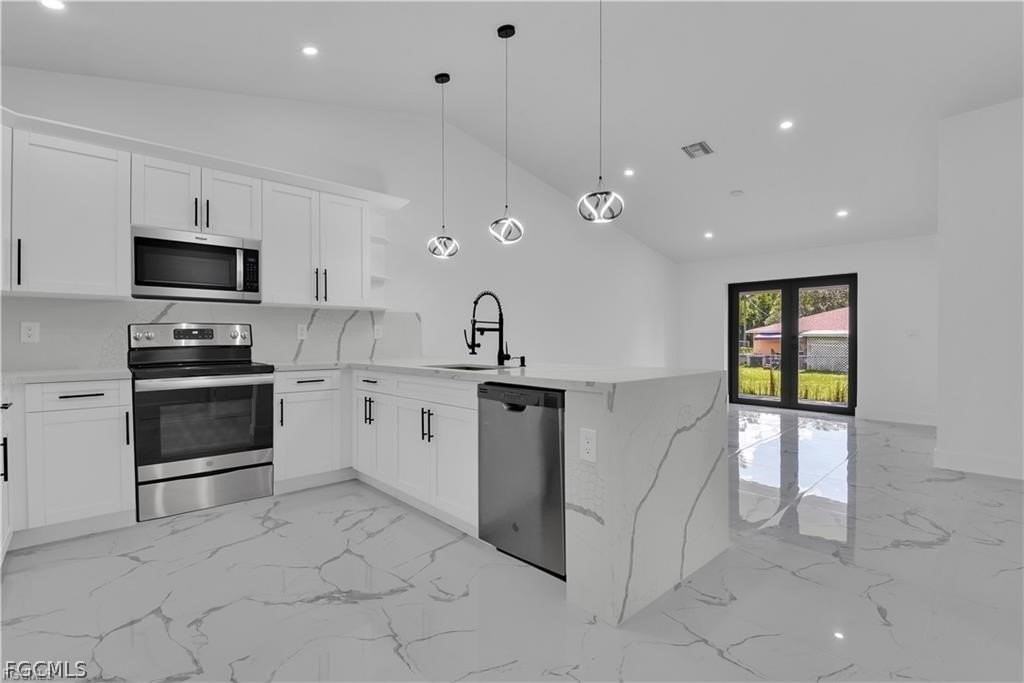 4921 Leonard Blvd S - Photo 5 of 18