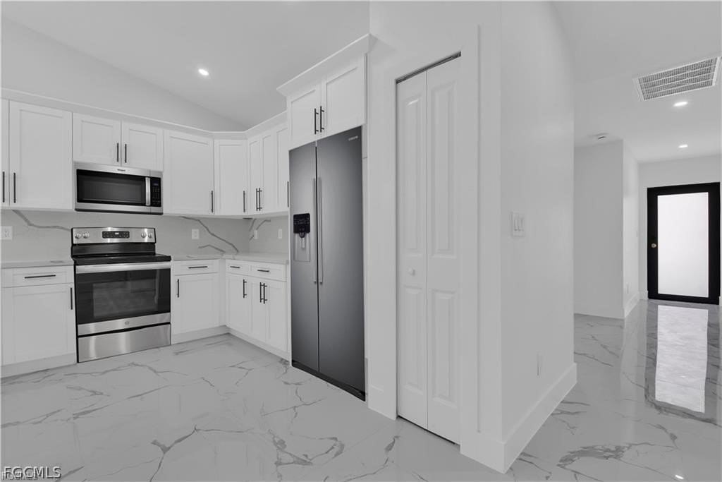 4921 Leonard Blvd S - Photo 7 of 18