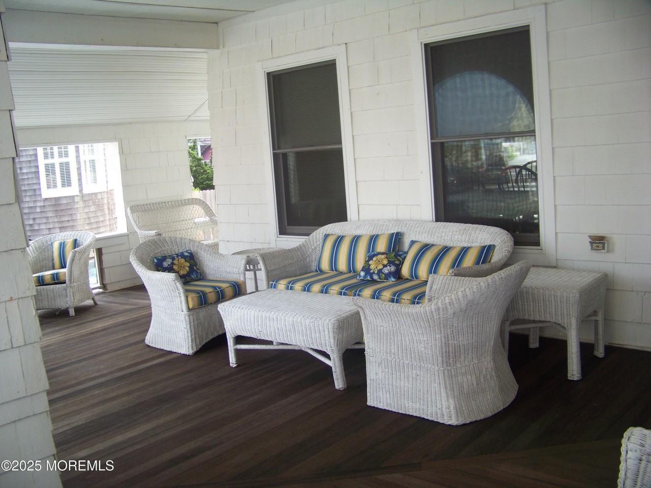 336 East Ave - Photo 3 of 34