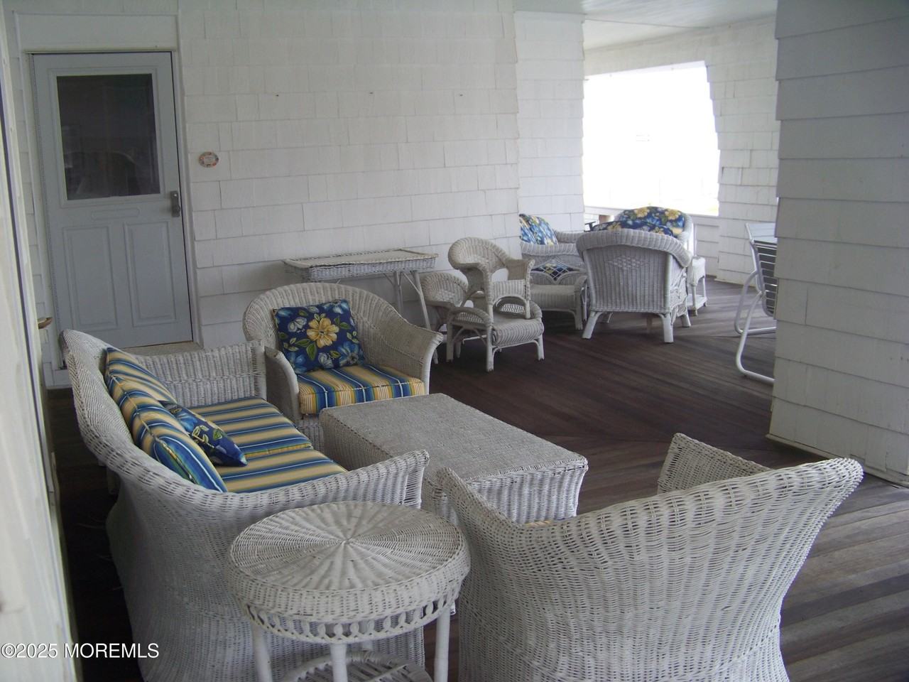 336 East Ave - Photo 6 of 34