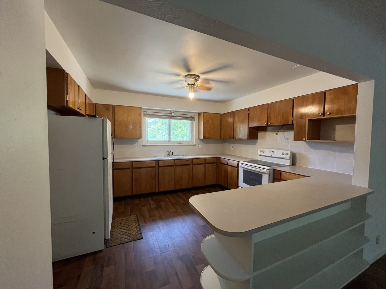 259 South 10th Avenue - Photo 7 of 18