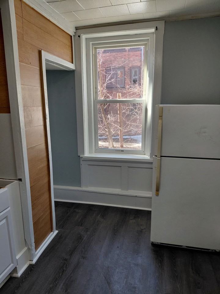 273-277 Central St - Photo 2 of 9