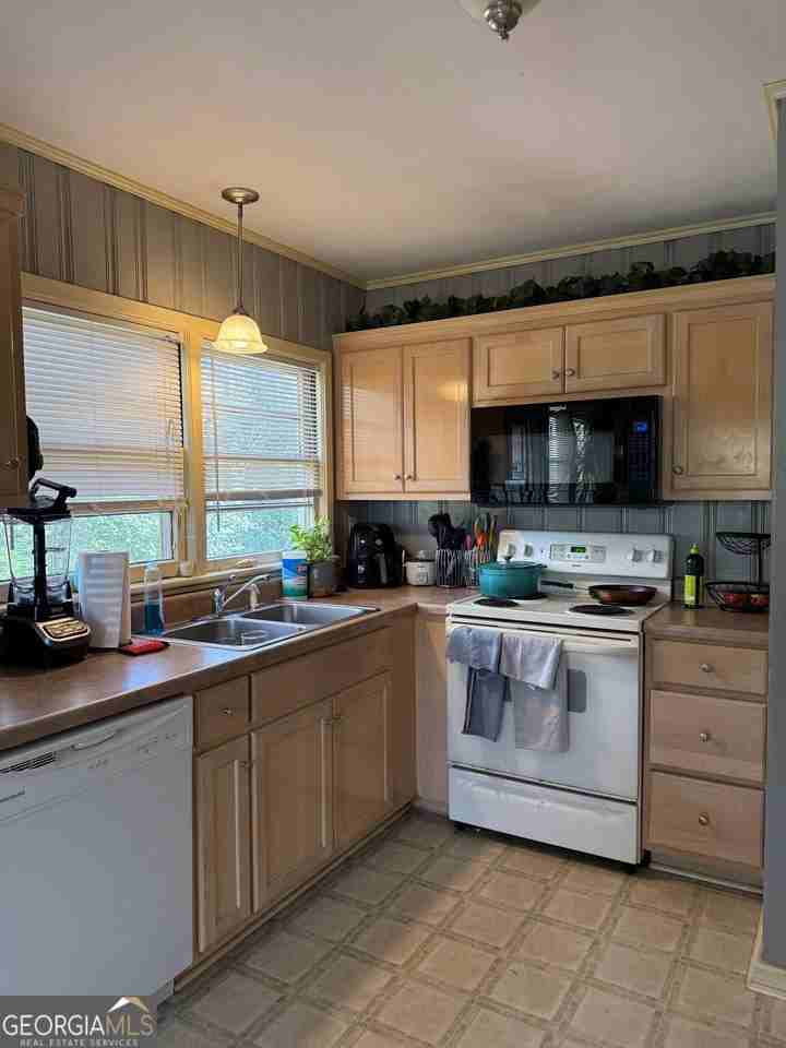 207 Gran Ellen Dr - Photo 5 of 11