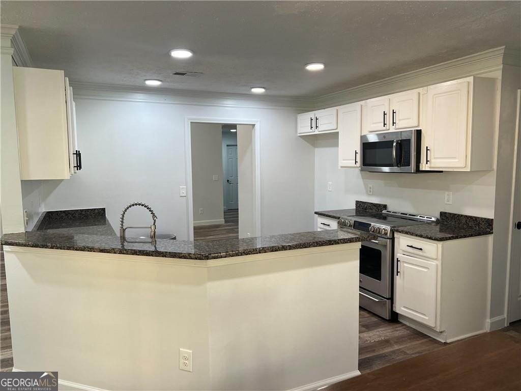 1523 Hayden Mill Way - Photo 6 of 23