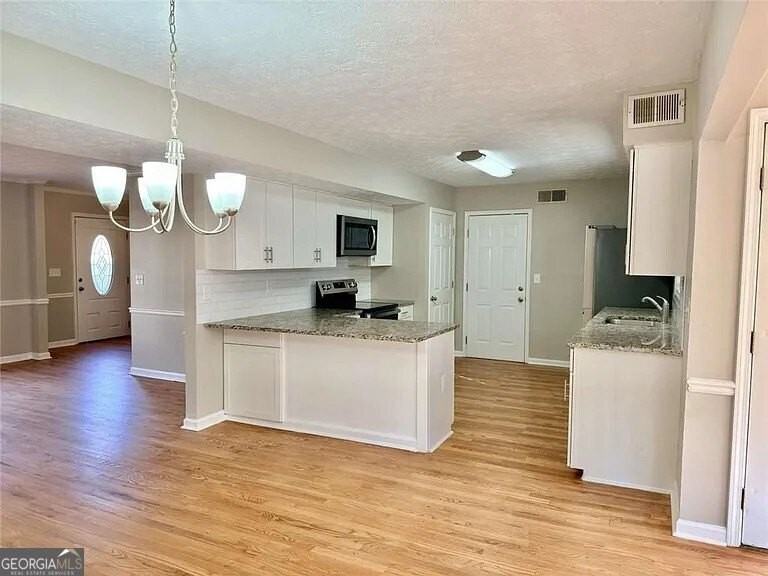 343 Welton Way - Photo 5 of 21