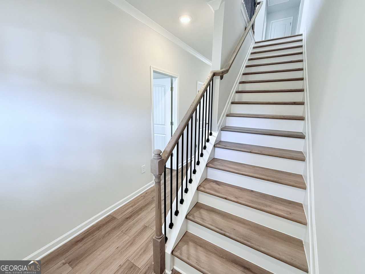 236 Chiswick Loop - Photo 2 of 19