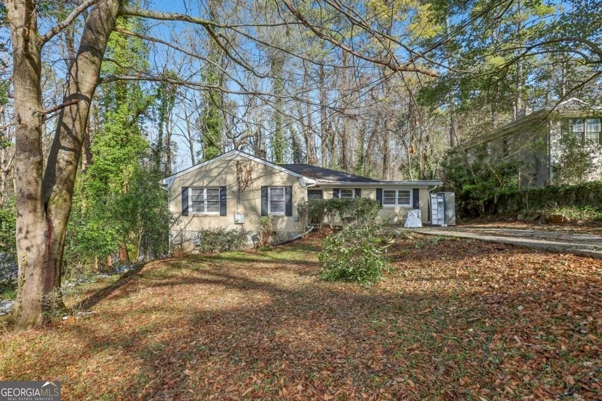 1840 Camellia Dr - Photo 2 of 35