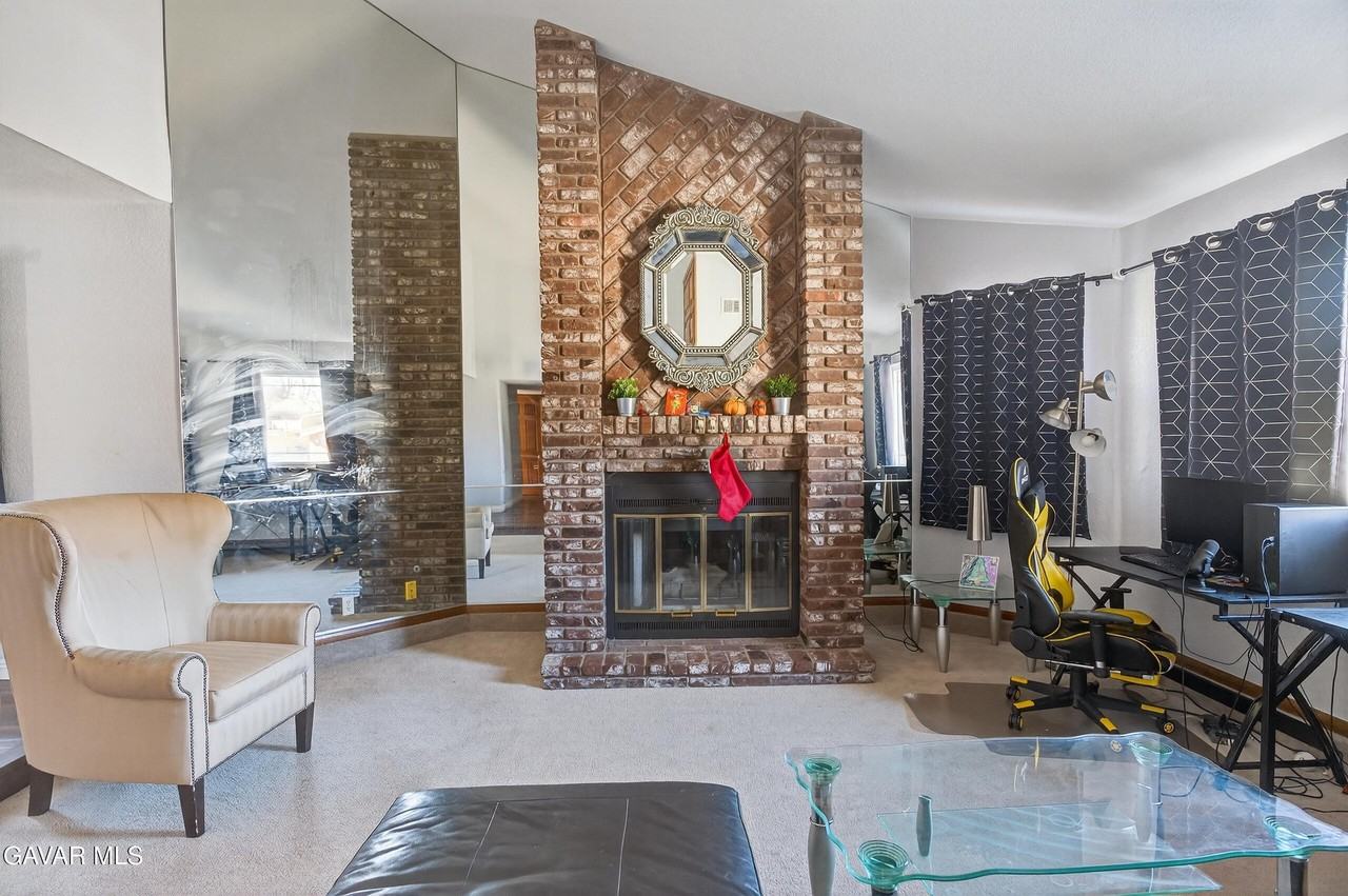 41537 Poplar Cir - Photo 2 of 38