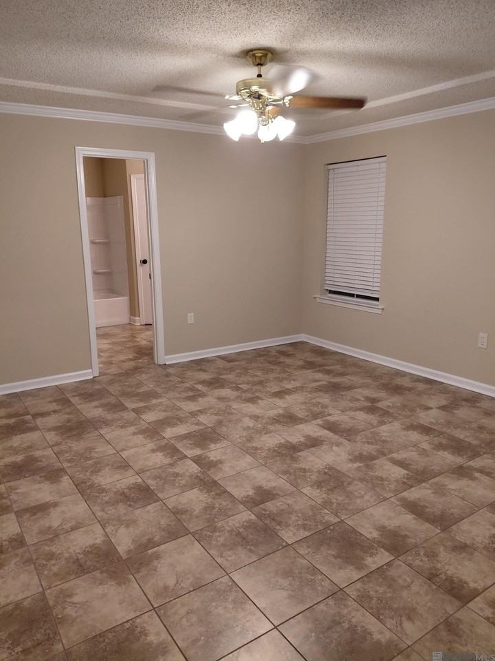 34559 Gravesbriar Dr - Photo 6 of 13