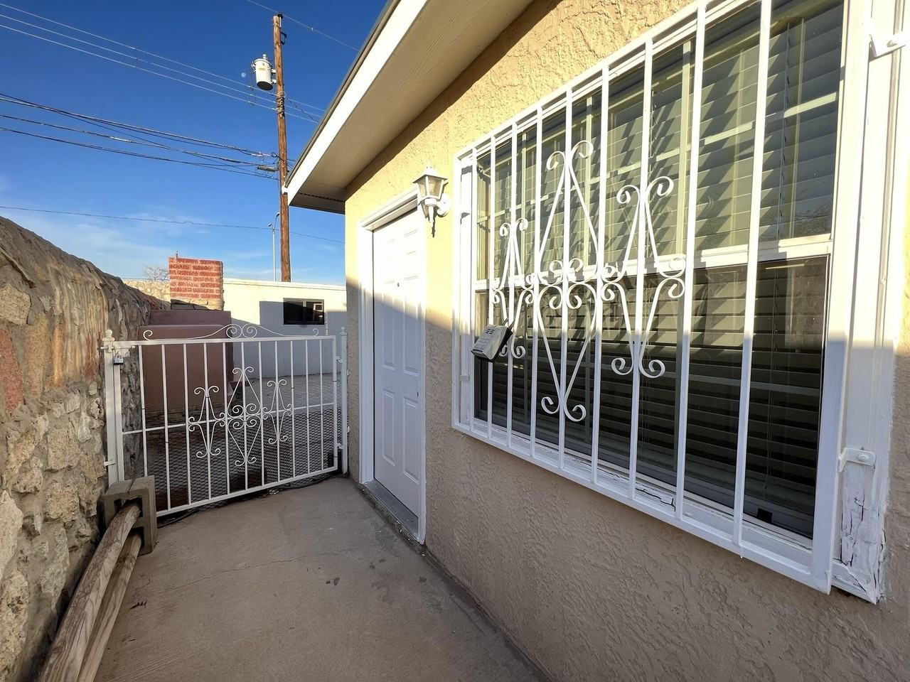 2713 Fir St Unit B - Photo 3 of 16