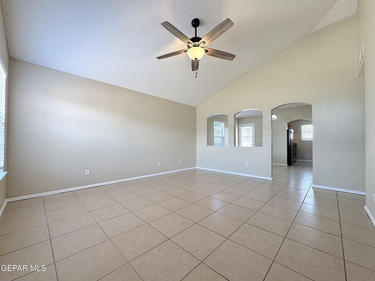 7504 Howard St - Photo 5 of 22