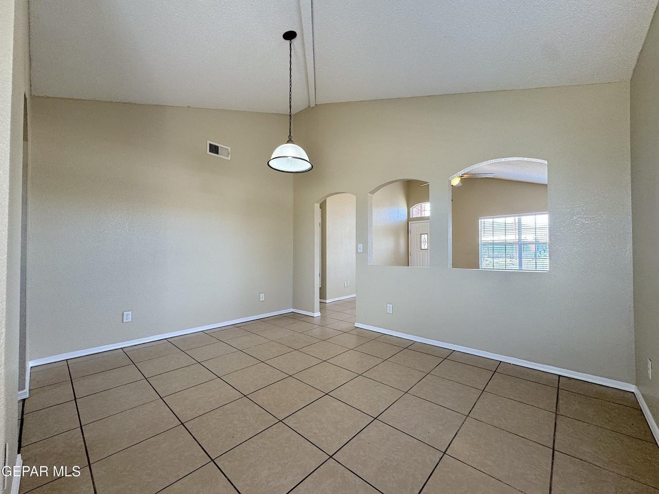 7504 Howard St - Photo 7 of 22