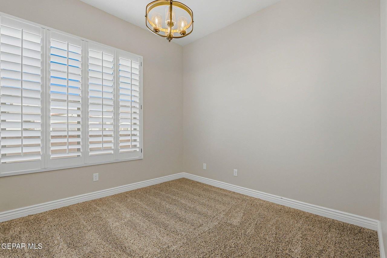 7430 Sidewinder Bend Dr - Photo 6 of 38