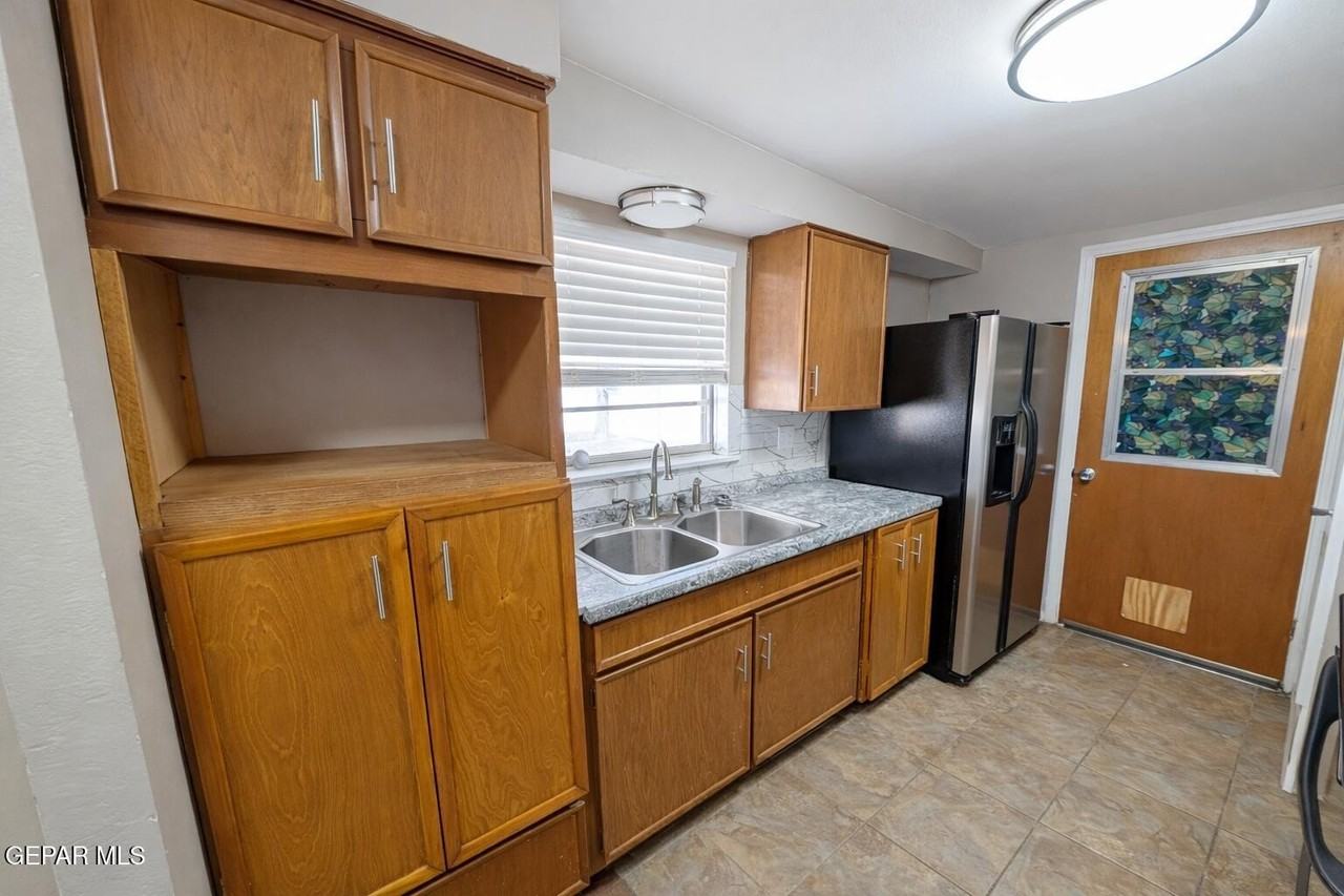 410 9th St Ne - Photo 6 of 15