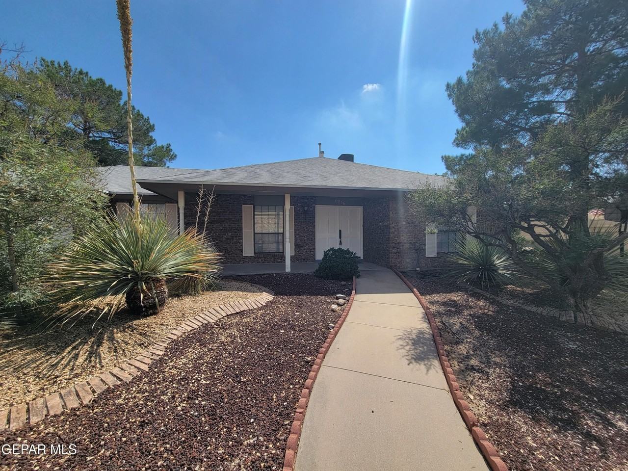 6836 Orizaba Ave - Photo 2 of 29