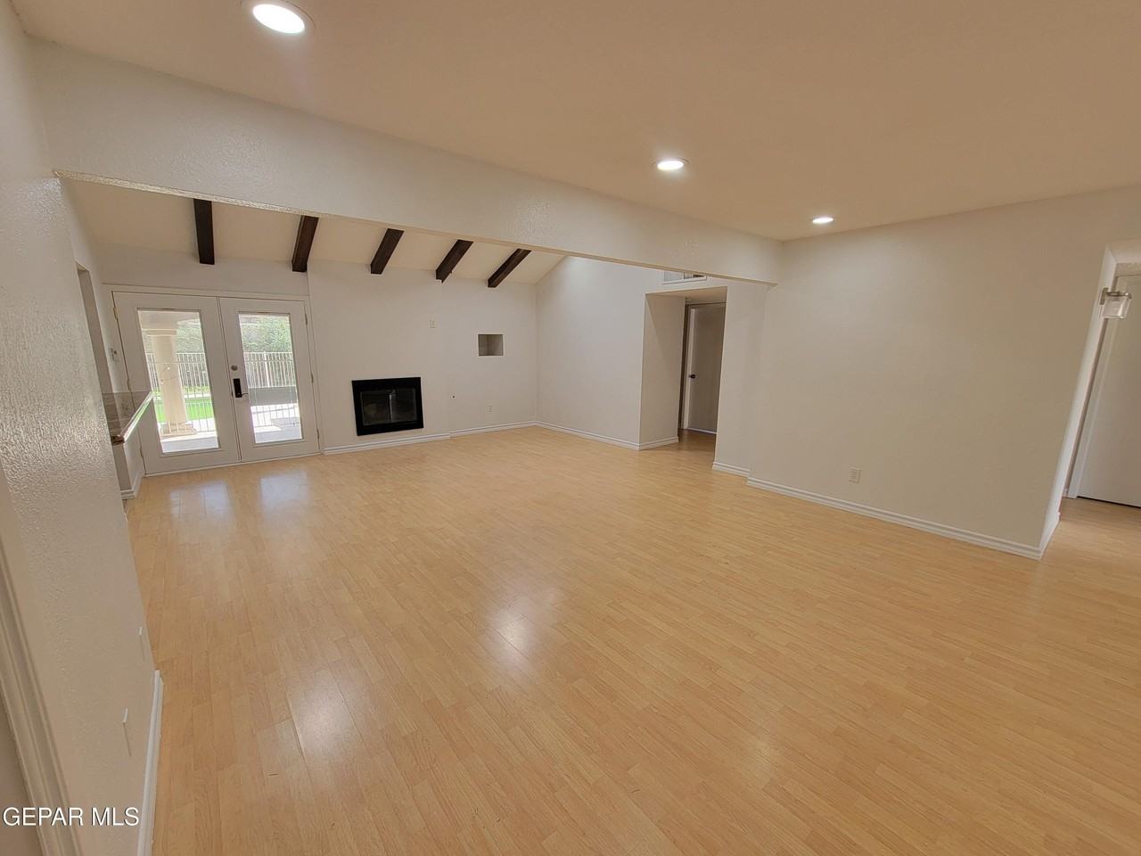 6836 Orizaba Ave - Photo 5 of 29