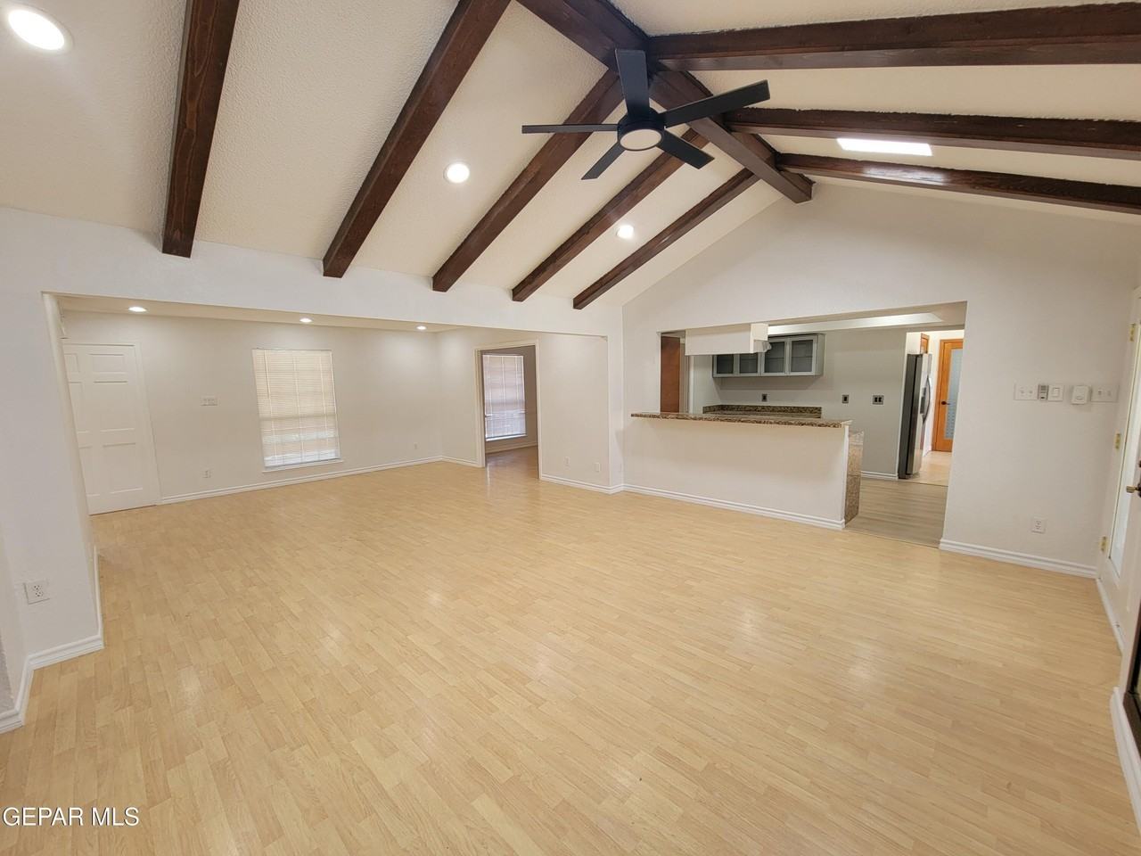 6836 Orizaba Ave - Photo 6 of 29