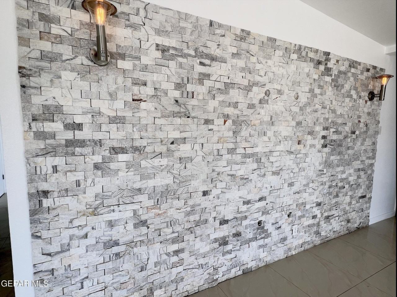 10009 Jamaica St - Photo 5 of 23