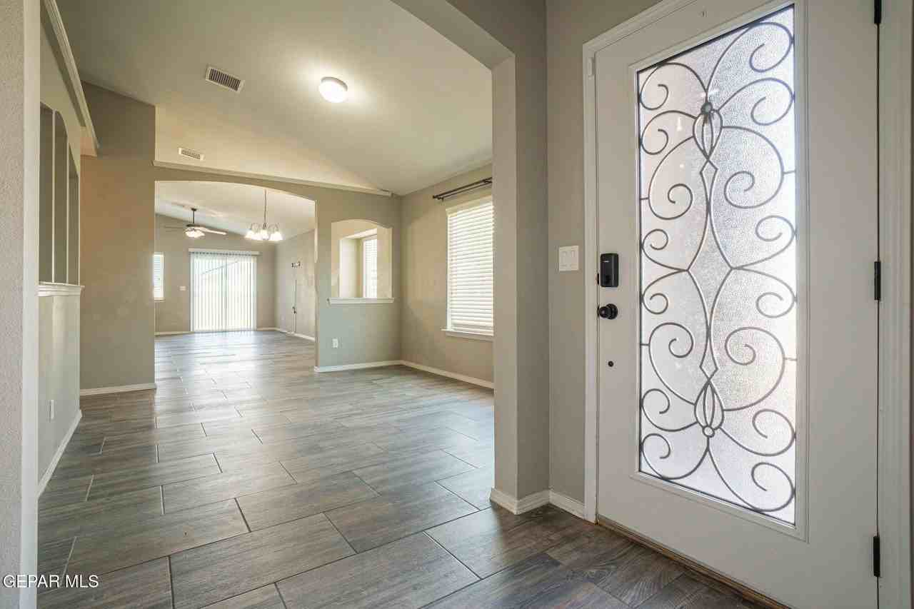 5017 Joe Castillo St - Photo 6 of 28