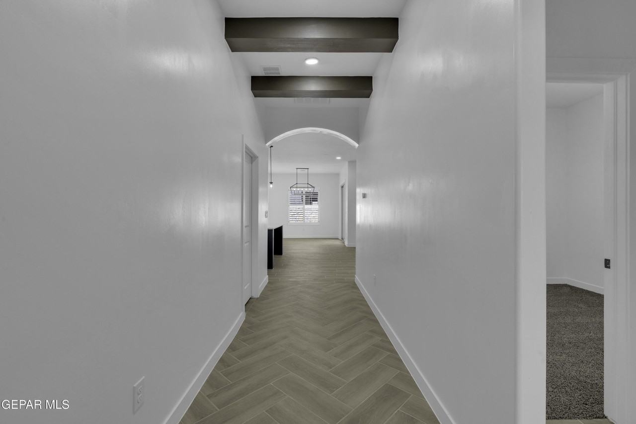 15233 Expectation Ave - Photo 4 of 50
