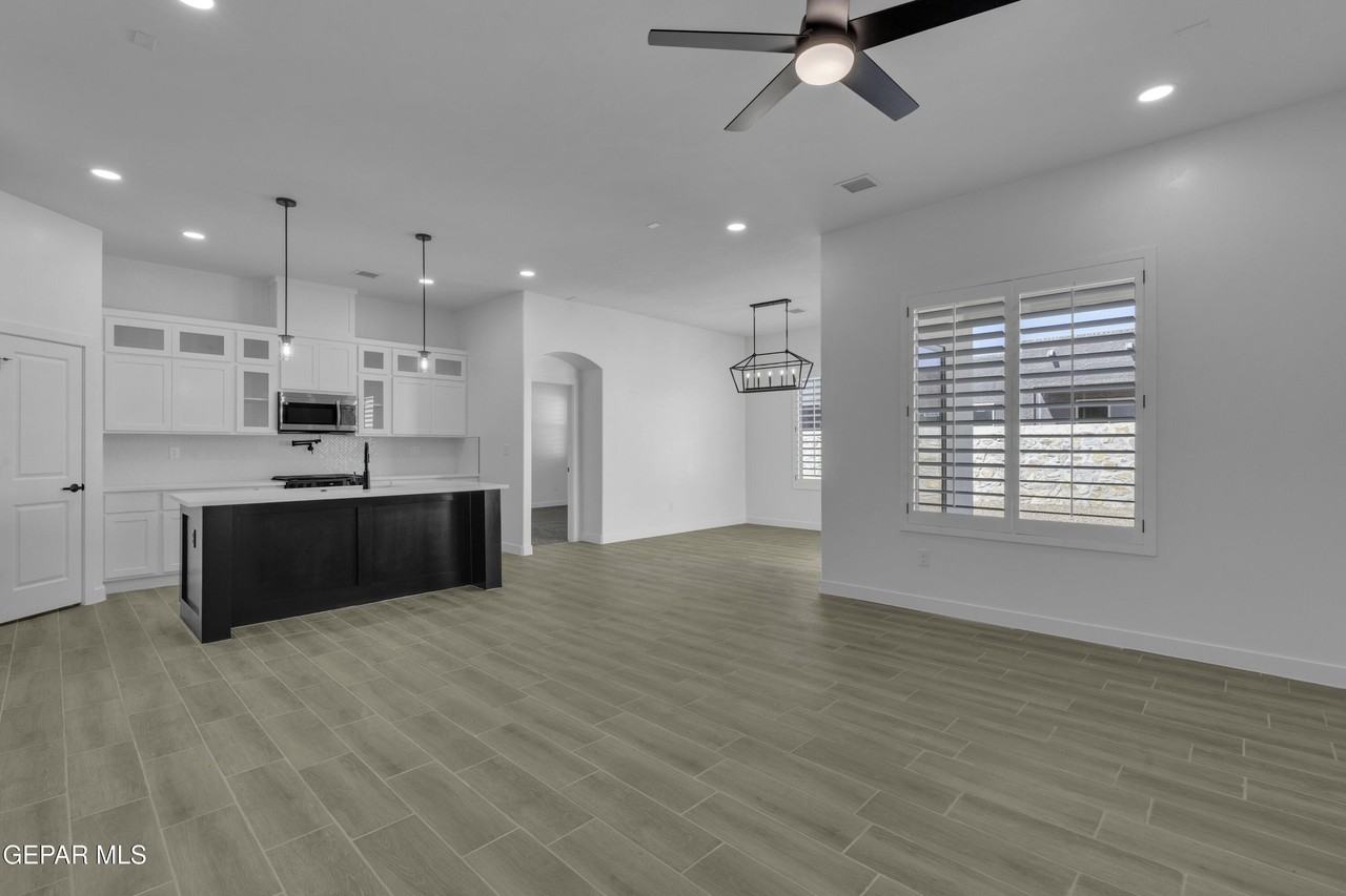 15233 Expectation Ave - Photo 7 of 50