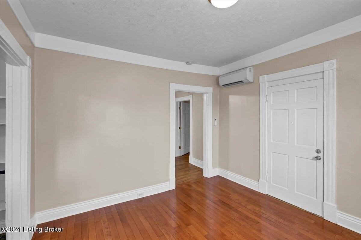 1802 Deerwood Ave Unit B - Photo 6 of 27
