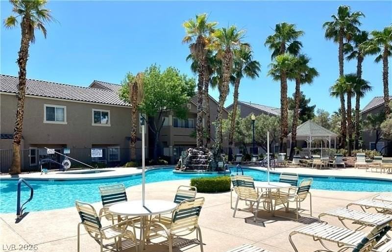 2100 Quarry Ridge St #202 - Photo 7 of 46