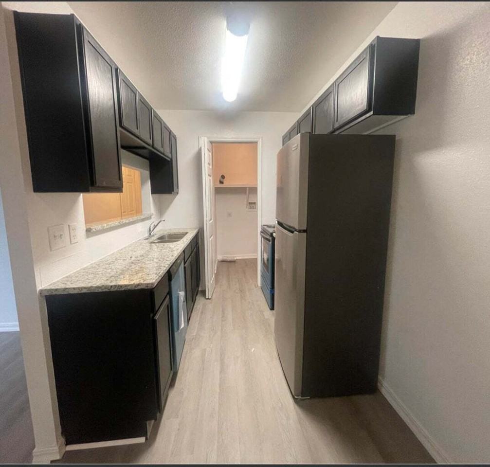 Viola Apartments - Photo 3 of 9