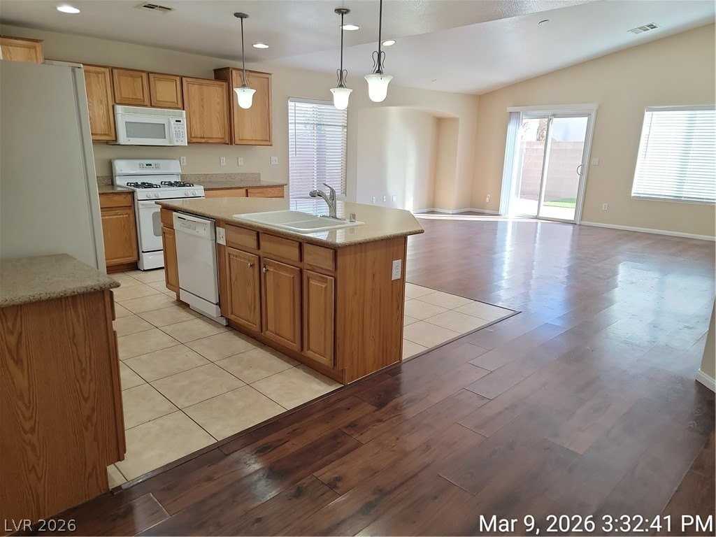 413 Orchid Oasis Ave - Photo 6 of 49