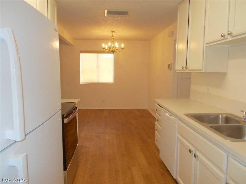 6236 Silverfield Dr - Photo 4 of 30