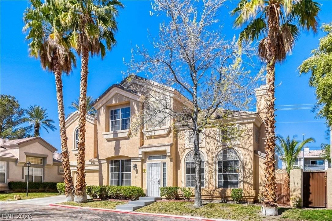 8070 Arcadian Ln - Photo 2 of 38