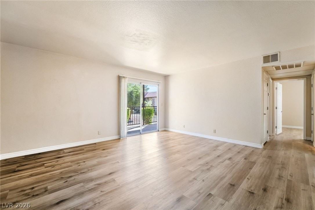 5062 River Glen Dr #151 - Photo 5 of 19